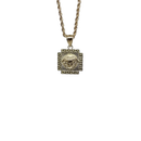 La grâce en or : Quand la beauté rencontre la croyance