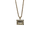 La grâce en or : Quand la beauté rencontre la croyance