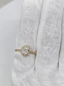 Bague de fiançailles 14k 0.70ct Center Oval VS Diamonds
