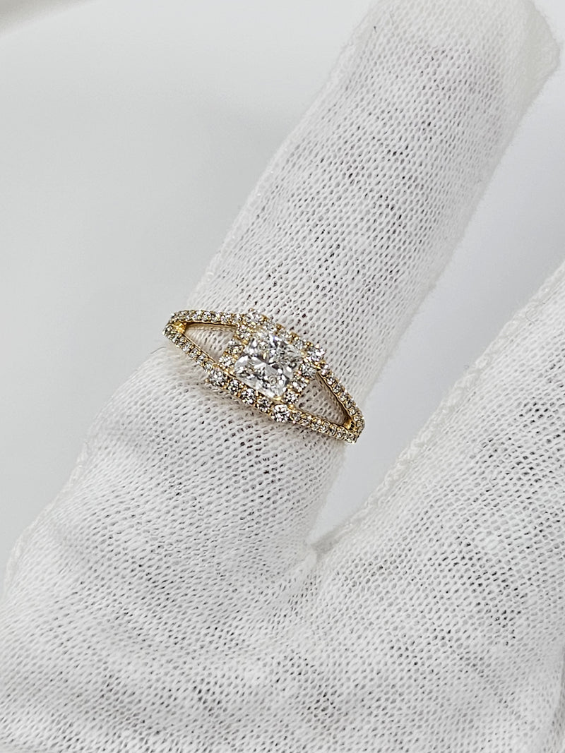 14K 0.65CT VS Cushion Cut Diamond Engagement Ring