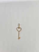 10k heart key 0.18ct diamonds