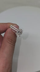 Beautiful Oval  shape 3.63CT Lab Diamond Engagement Rings in 14K Yellow Gold