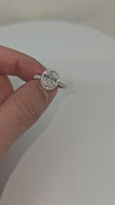 14k 2.61ct Oval Shape VS Diamonds