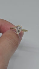 14k Pear Shape 1.00ct VS Diamond Engagement ring