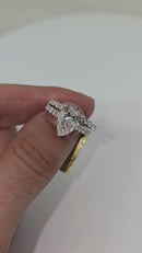 Beautiful Pear shape 3.44CT Lab Diamond Engagement Rings in 14K Yellow Gold