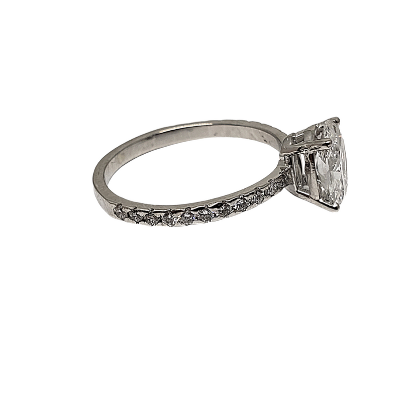 14k 1.00 Ct Oval Center Diamond - Engagement Ring